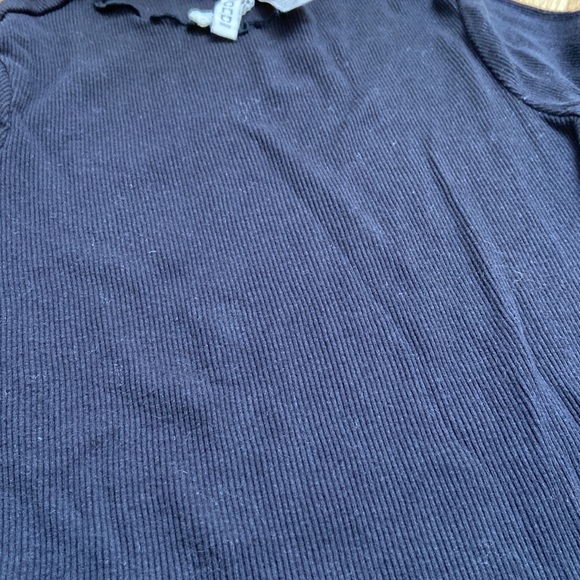 H&M Y2K Ruffle Hem Ribbed Long Sleeve - Picture 5 of 6